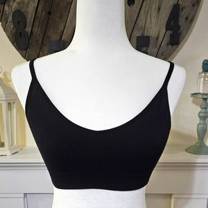 Black Old Navy Active cami/bralette